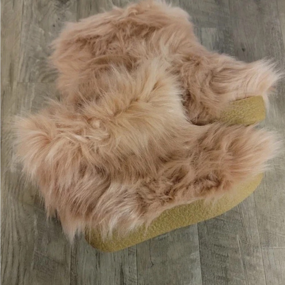 Jeffrey Campbell Fluffy-Lo Faux Fur Pink Bootie Size 7-NIB